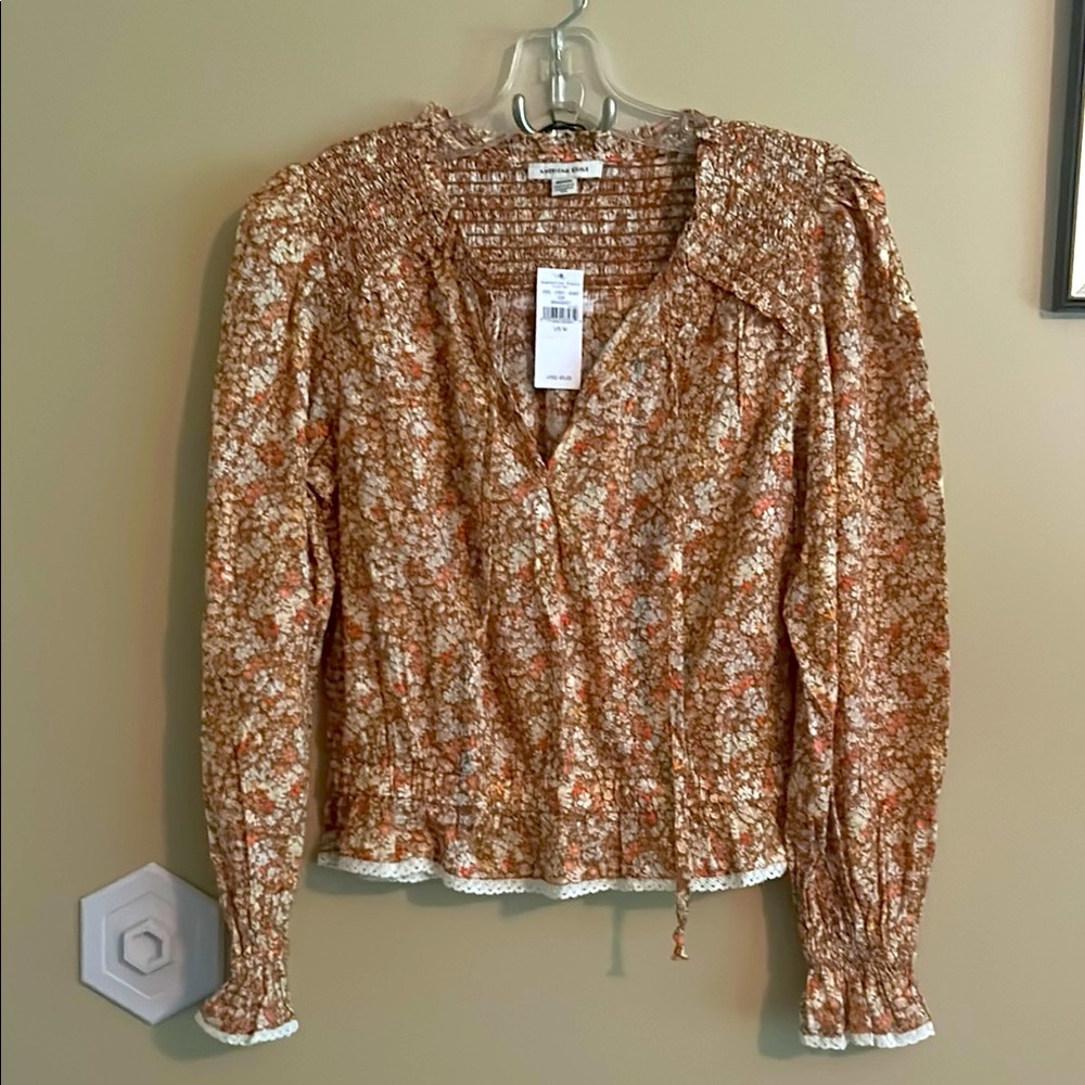 AMERICAN EAGLE - Fall Floral Blouse.  NWT!  Size M  Gorgeous!
